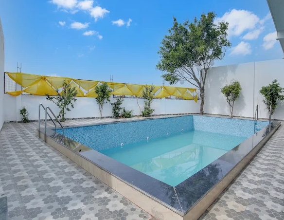 Shreeji Hotel
